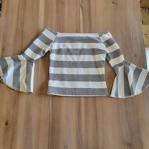 Gianni Bini Top Size Small Crop Black White Zip Back